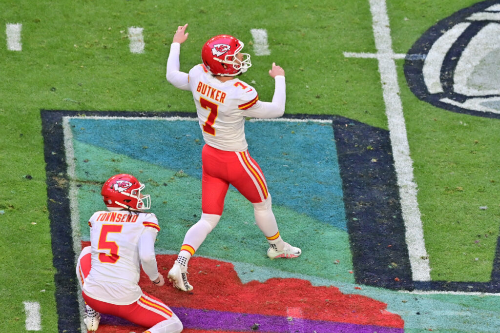 NFL on X: THE @CHIEFS ARE SUPER BOWL CHAMPIONS ONCE AGAIN! #SBLVII   / X